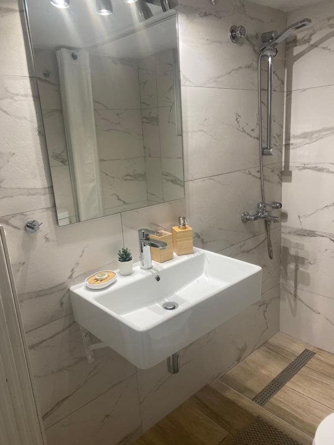 Thiseio Big Apartment Афины Экстерьер фото